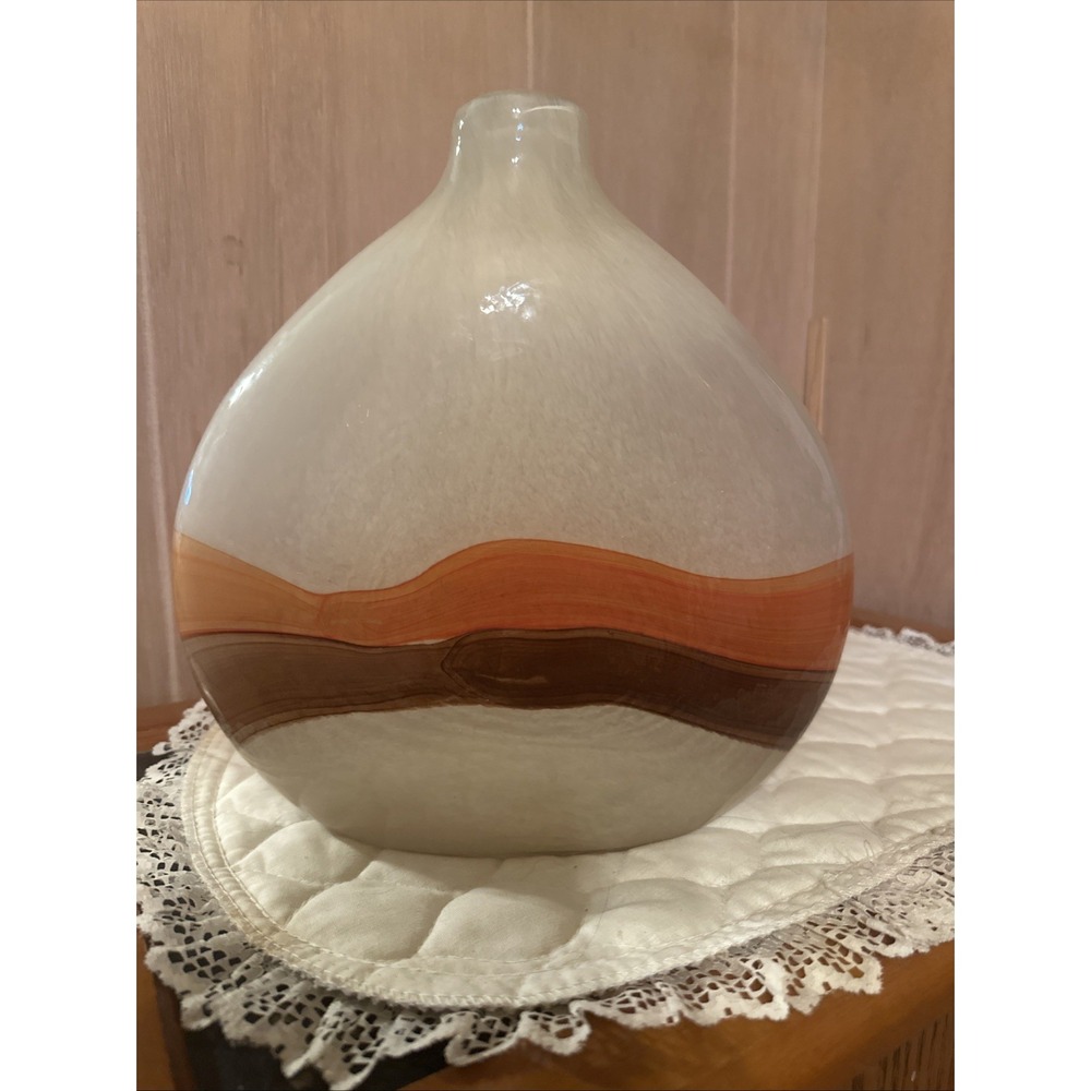 Pier 1 Imports hand-blown glass vase with a retro 70s Look - Picture 2 of 6